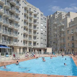 Zwembad Met Frontaal Zeezicht , Ostende Belgique